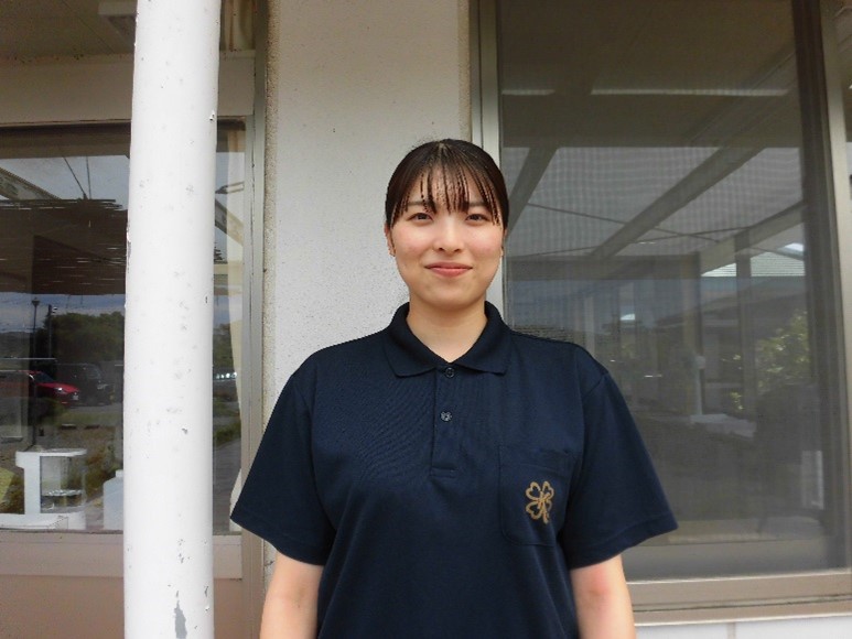 山下 由莉